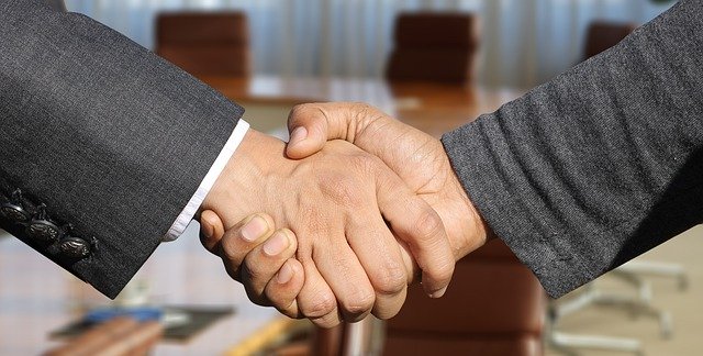 programming-trade-trading -connector.jpg