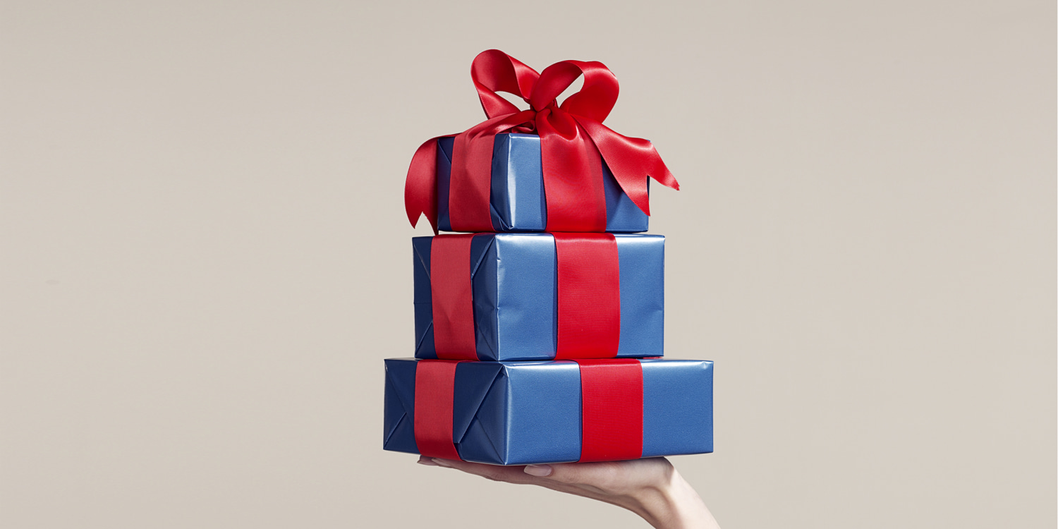three-gifts-christmas-today-main-181121.jpg